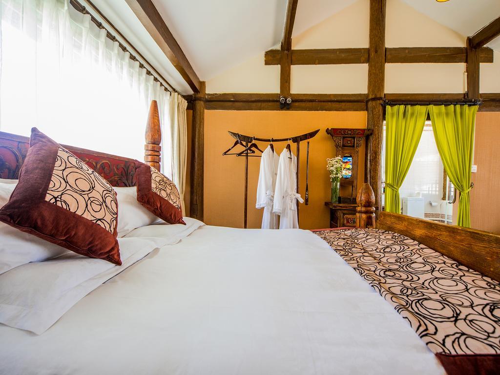 Old Tree Boutique Guesthouse Lijiang  Zewnętrze zdjęcie